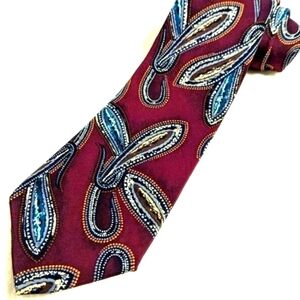 Men's Vintage 100% Italian Silk Tie - Burgandy Paisley Motif